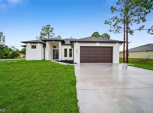 1901 Cedar Ave N, Lehigh Acres, FL 33971