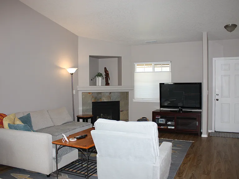 2238 NE Arapahoe Ct — Photo 6