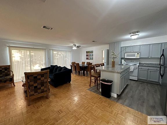 3rd image of 3605 Carmen Ave