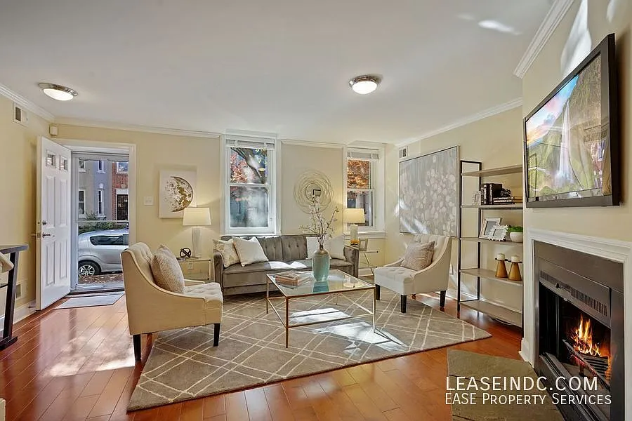 3 bed, 2.5 bath, 1786 sqft, $4,300 — Photo 4