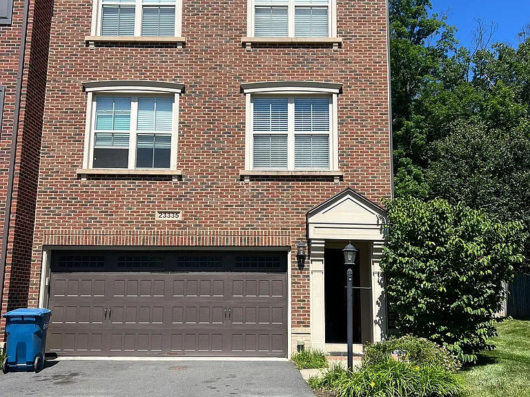23335 Tradewind Dr — Photo 3