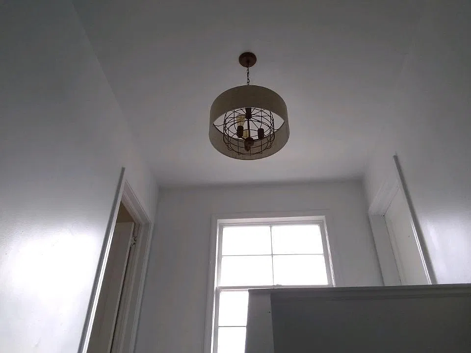 2 bed, 950 sqft, $1,200 — Photo 2