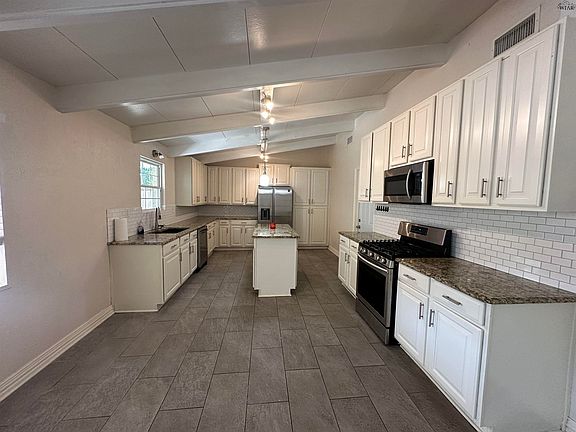 5th image of 4103 Berwick Dr