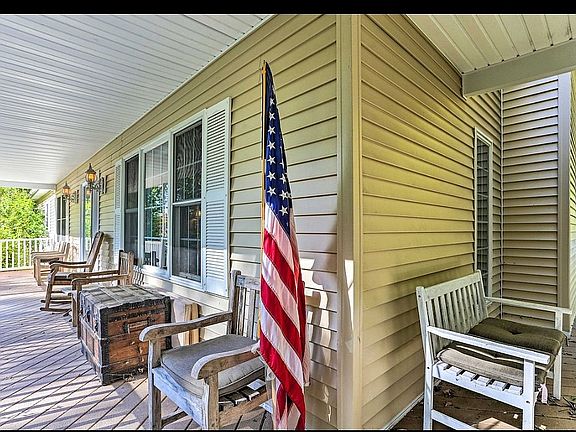 3rd image of 219 Brimstone Hill Rd