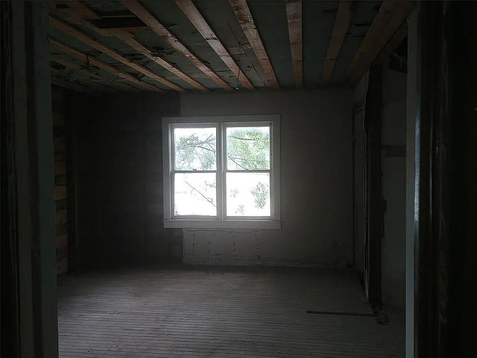 908 W Liveoak St, Coleman, TX 76834 MLS 20243573 Zillow