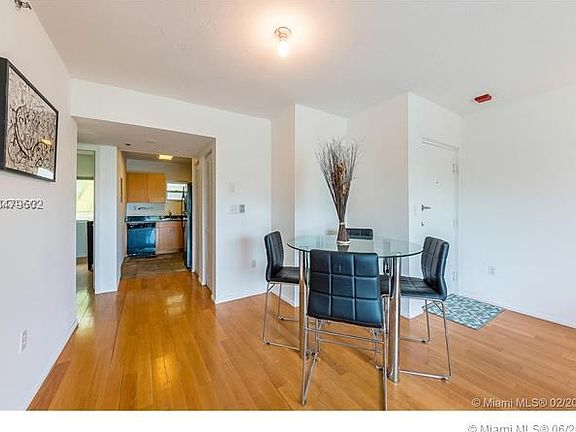 3rd image of 360 Collins Ave APT 302