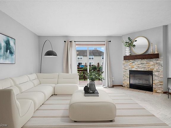 4th image of 1105 Windmill Way N