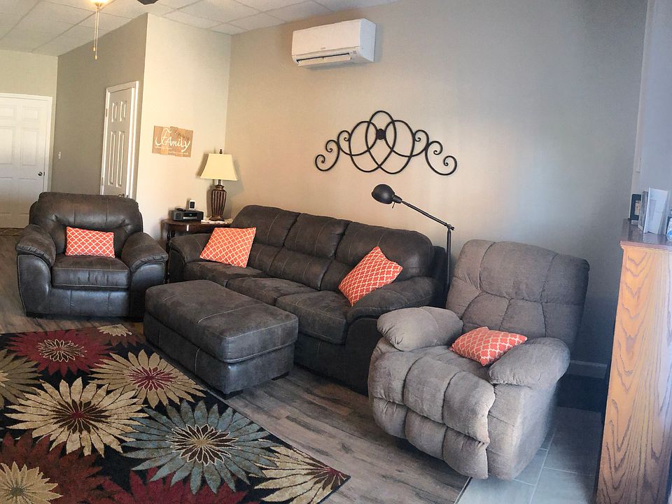 Living room (first floor)