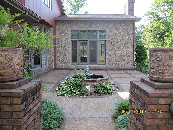 2nd image of 65 Wrenwood Ln
