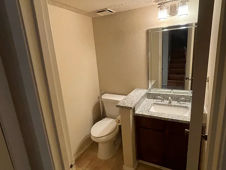 9611 Walnut St #1102 — Photo 10