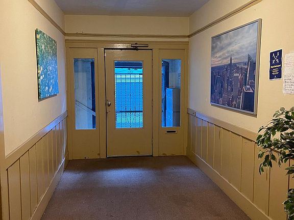 3rd image of 171 Langton St #7