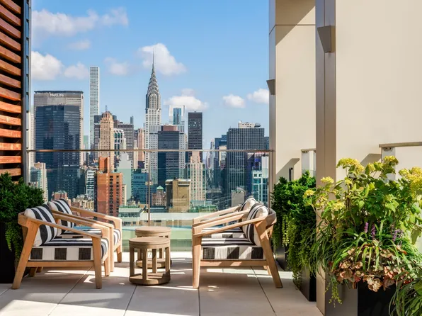 368 Third Avenue image 17 of 19