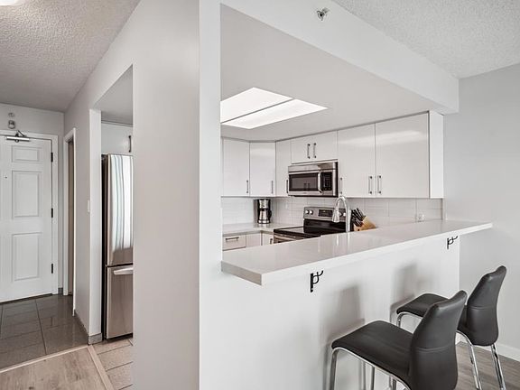 4th image of 1128 Quebec St #1303