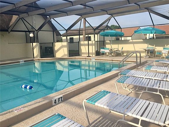 WALTON COURT COMMUNITY POOL
