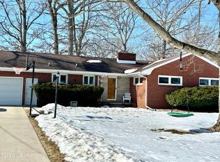 2160 Grimmwood Dr, Lima, OH 45806