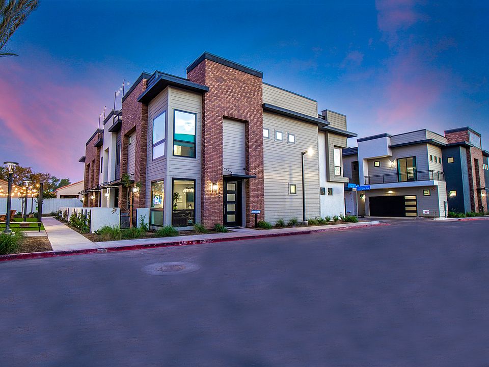 1st image of 165 E Hearne Way