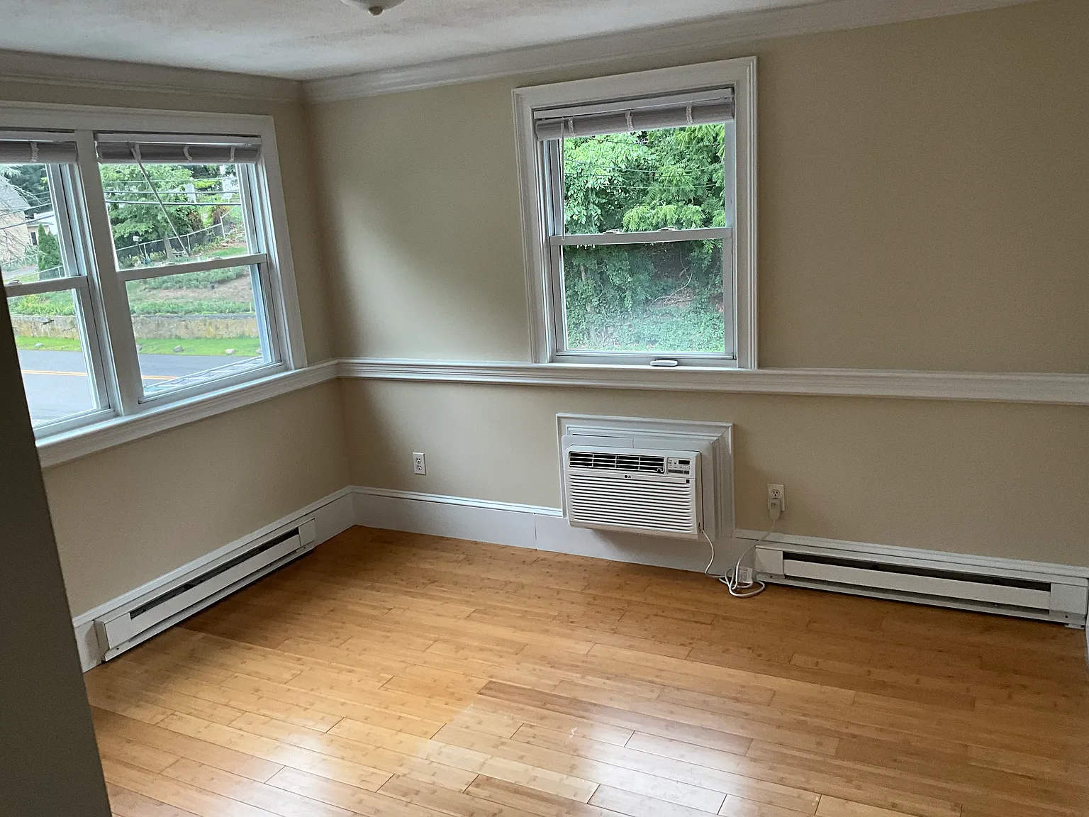 2 bed, 900 sqft, $1,800 — Photo 4