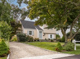 9 Patton Dr, Darien, CT 06820