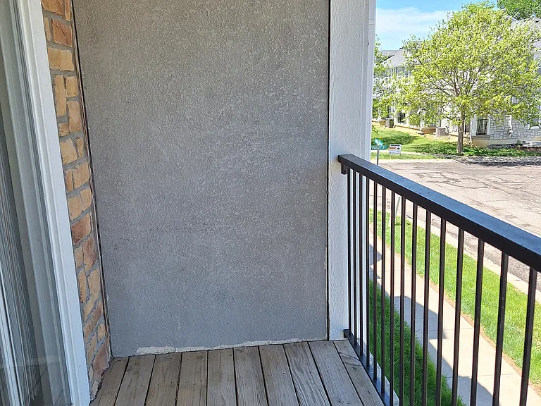 992 Findley St — Photo 7
