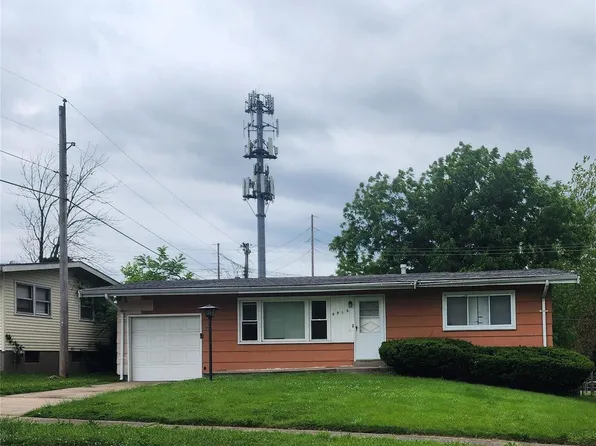 8909 Ellison Dr, Saint Louis, MO 63136