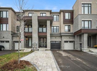 229 Vermont Ave, Newmarket, ON L3X0M6