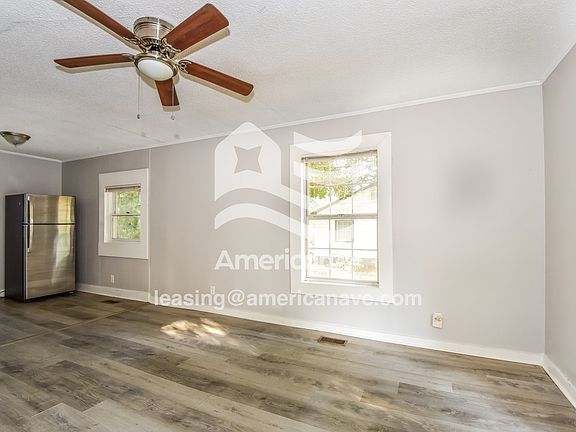515508_004_living_room_14168769.jpg