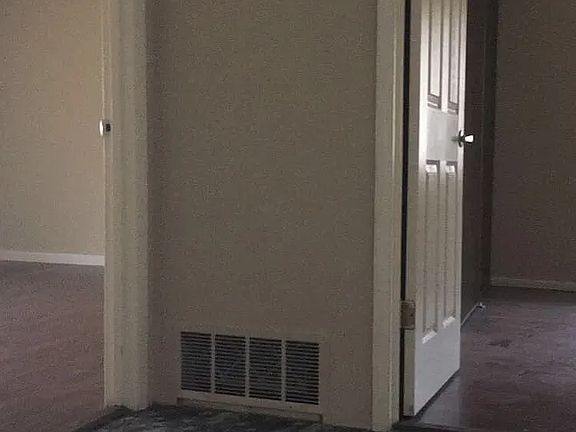 3rd image of 5759 Westphalia Ln APT C