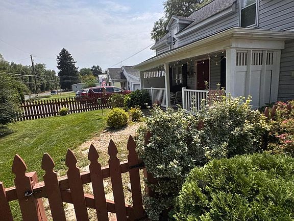 5th image of 90 Fairview St