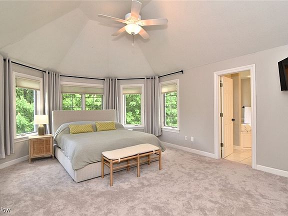 4th image of 7940 Bainbrook Dr