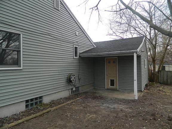 3rd image of 3675 Auburn Ave NE