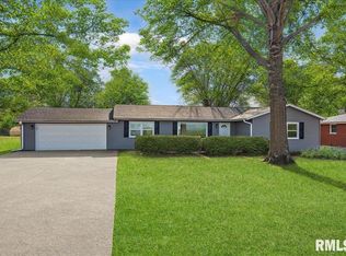 1048 Woodside Rd, Springfield, IL 62711