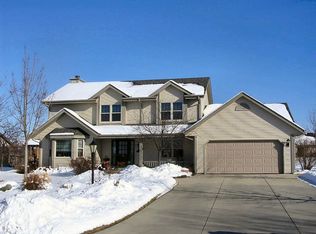 W177N10302 Walden Ct, Germantown, WI 53022