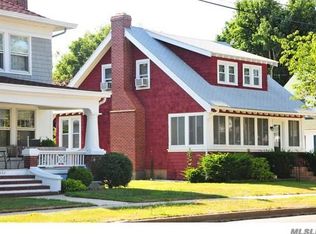 307 4th St, Greenport, NY 11944
