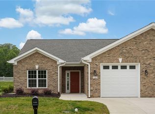 120 Sanderlyn Ct, Eden, NC 27288