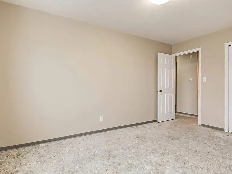 68 Cypress Way SE — Photo 15