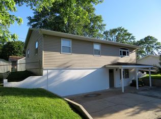 424 Cobb Ln, Tipton, MO 65081