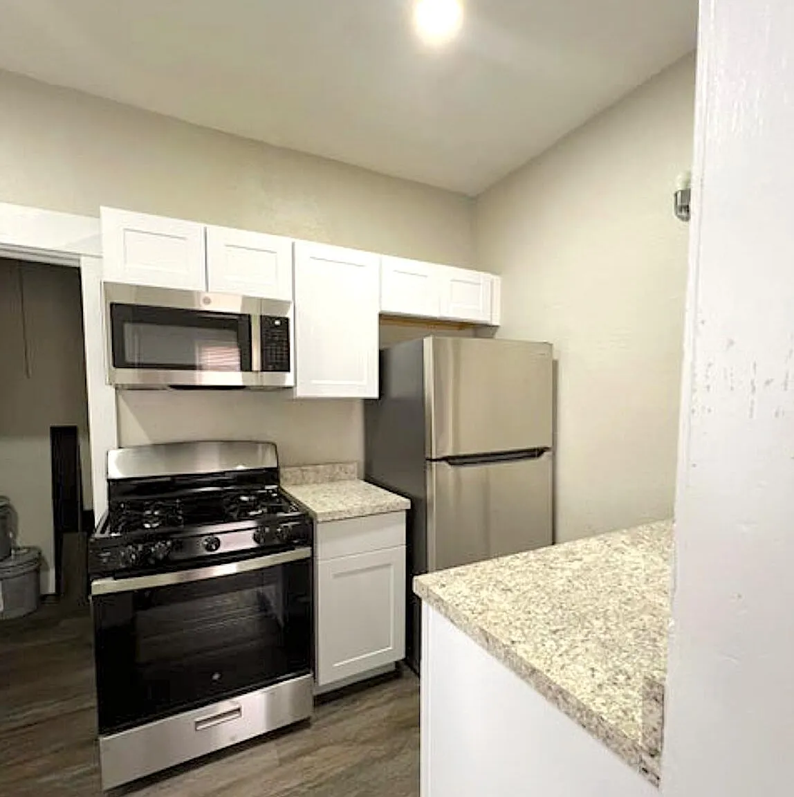 2 bed, 1.0 bath, 660 sqft, $1,150 — Photo 4