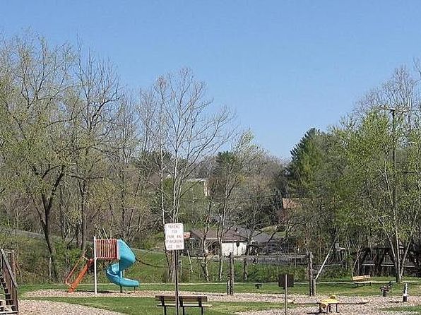 303 White St, Lexington, VA 24450