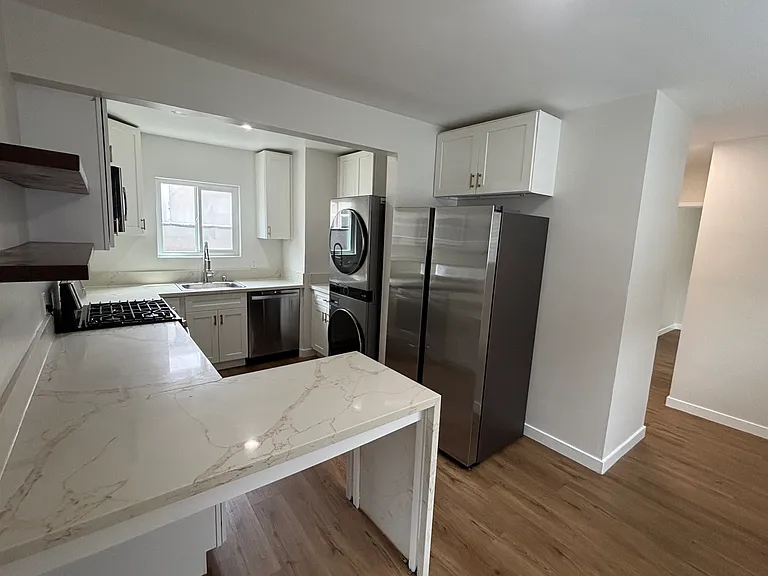 506 N Madison Ave #1 — Photo 4