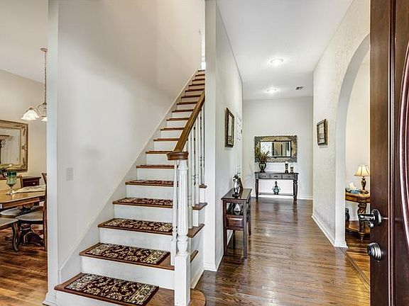 3rd image of 4331 Serene Cir