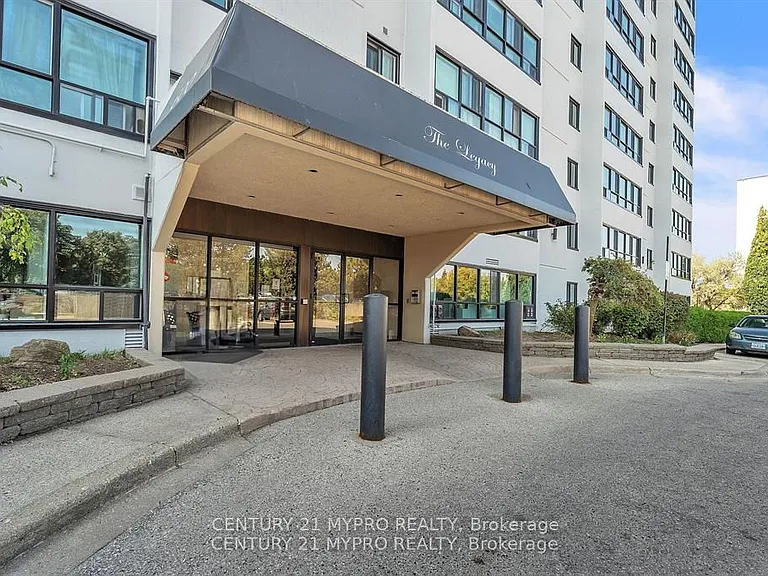 600 Grenfell Dr #410 — Photo 2