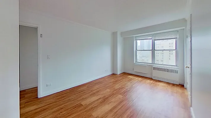 Rented by Batra Group Inc | media 28