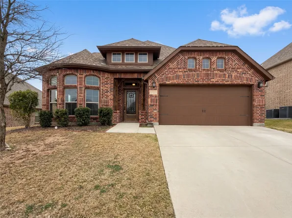 633 Bayonet Dr, Fort Worth, TX 76108