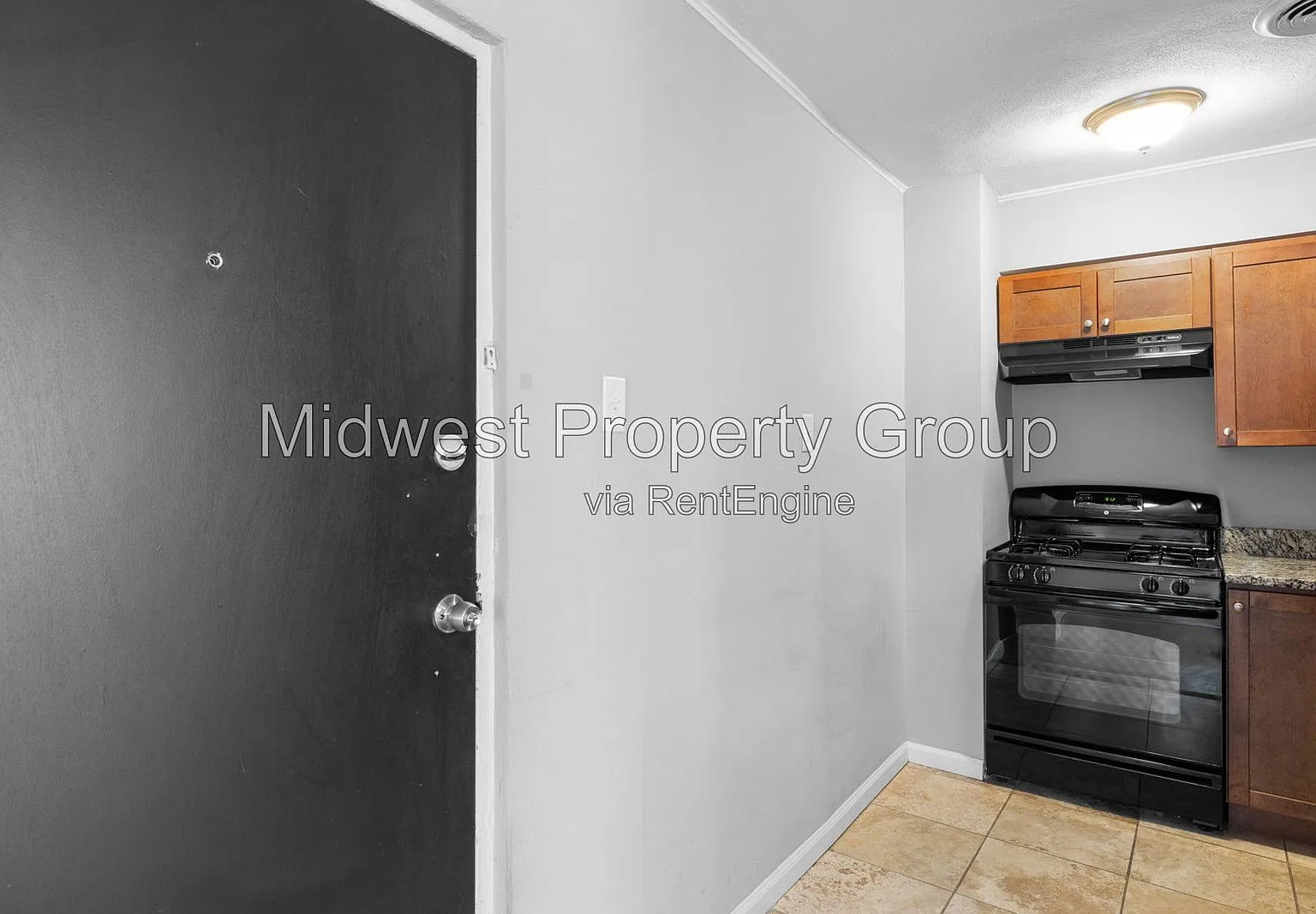 Parkwood Apartments — Photo 1
