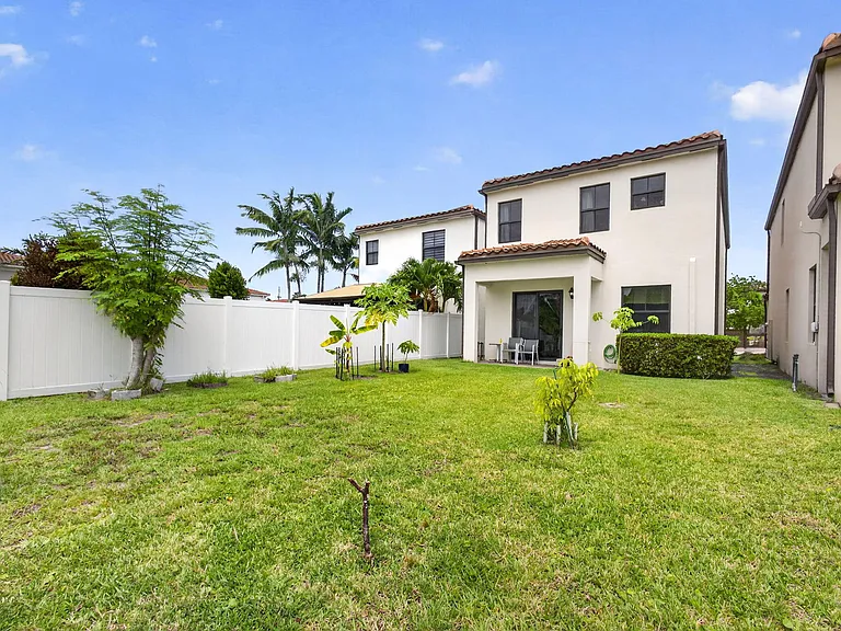 4009 Sequoia Pl — Photo 16
