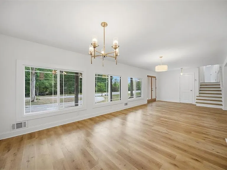 1073 Grayson Pkwy — Photo 5