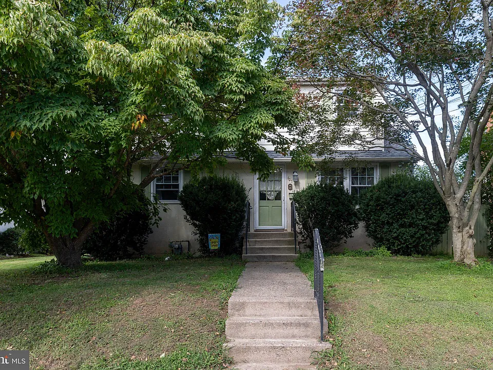 107 E 6th St #2