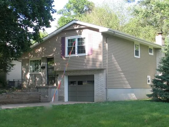 8209 Mercier St, Kansas City, MO 64114