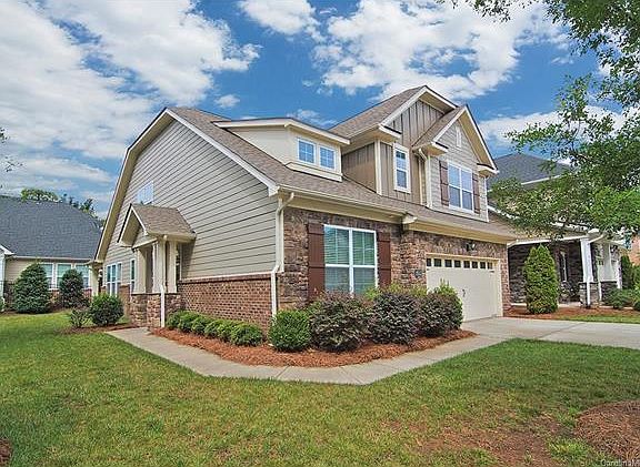 2nd image of 4631 Blackmuir Wood Cres