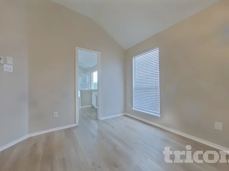 4916 Dougal Ave — Photo 8